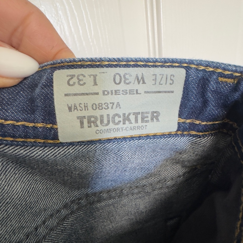 Diesel Trucker Distressed Jeans W30 L32 Dark Wash - Picture 6 of 7